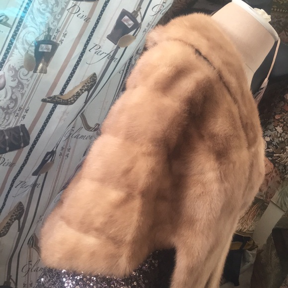 Fur jacket classy - Picture 4 of 7